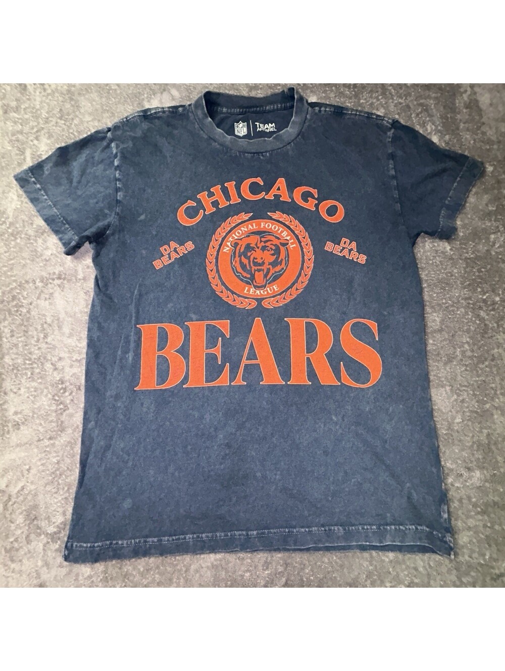 Chicago Bears Da Bears T-Shirt Men's Small Distressed Graphic NFL Football Small